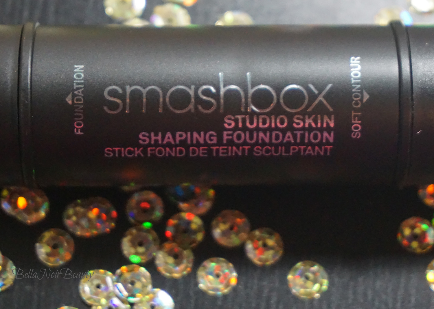 Smashbox Studio Skin Shaping Foundation (Shade 4.2) | bellanoirbeauty.com