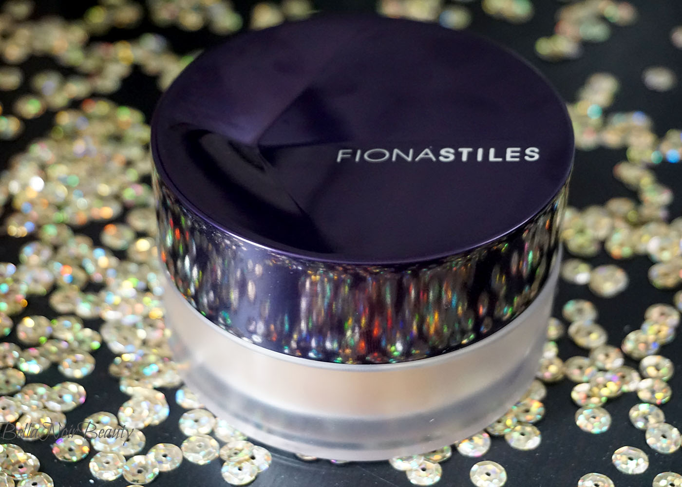  Fiona Stiles Invisible Finish Loose Setting Powder | bellanoirbeauty.com