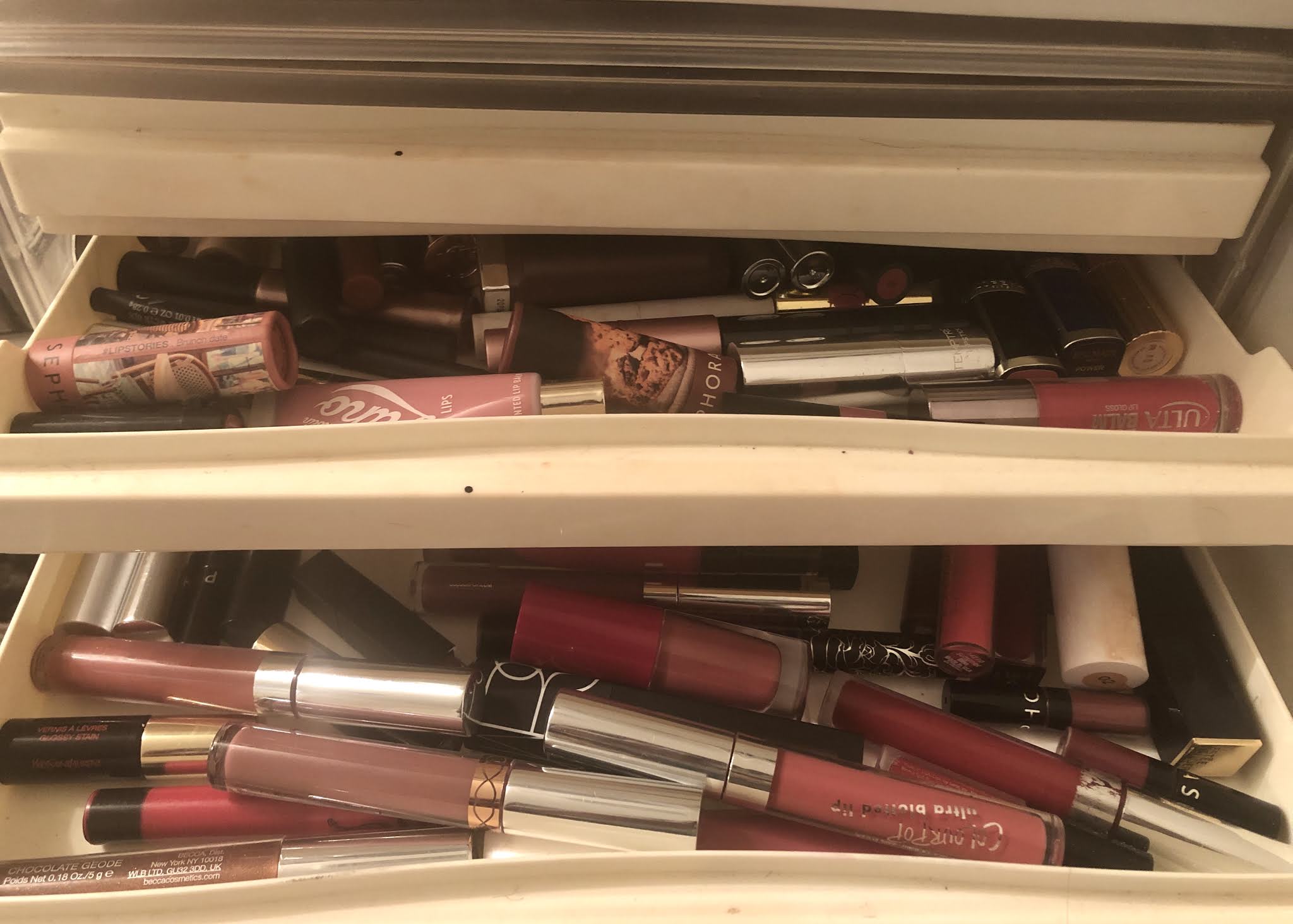 National Lipstick Day | bellanoirbeauty.com