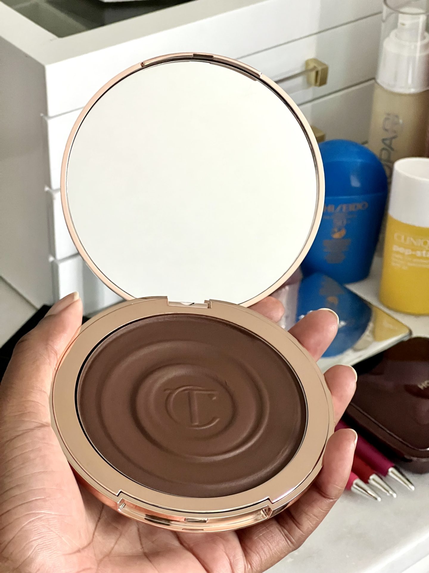 Charlotte Tilbury Beautiful Skin Sun-Kissed Glow Cream Bronzer